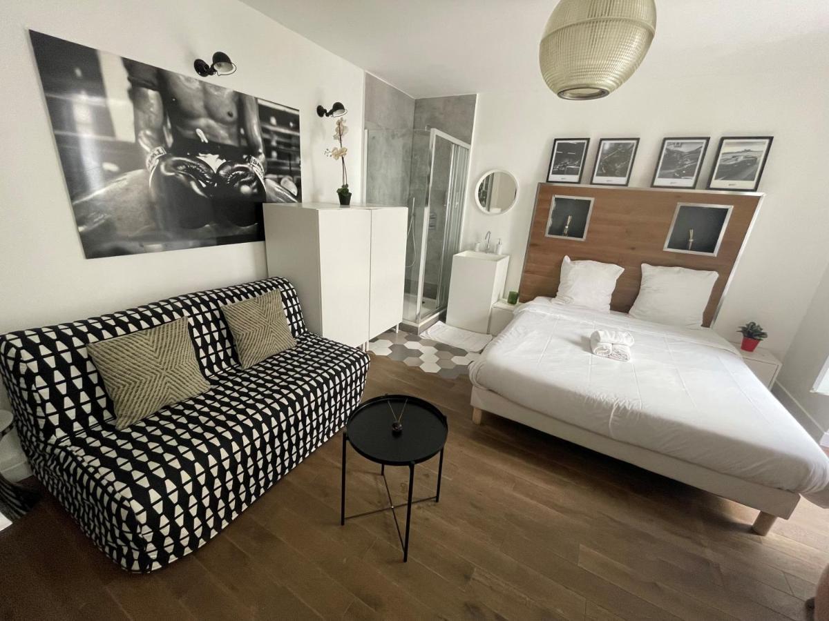 パリStudio De Charme Proche Tour Eiffel Et Rue Clerアパートメント エクステリア 写真